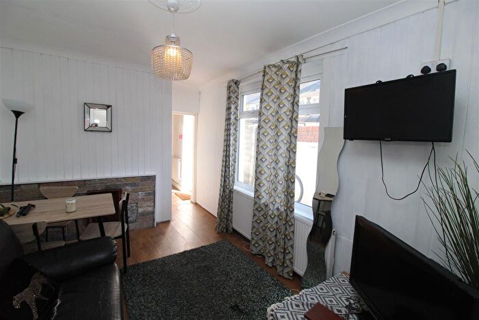 7 Bedroom Property To Rent In Plasnewydd Place, Roath, Cardiff, CF24