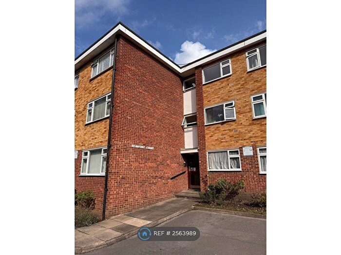 2 Bedroom Flat To Rent In London, London, EN5