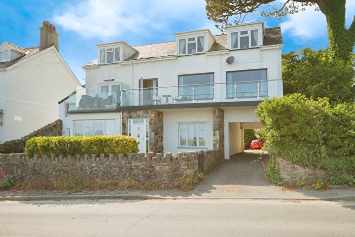 3 Bedroom Flat For Sale In Lon Pont Morgan, Abersoch, Gwynedd, LL53