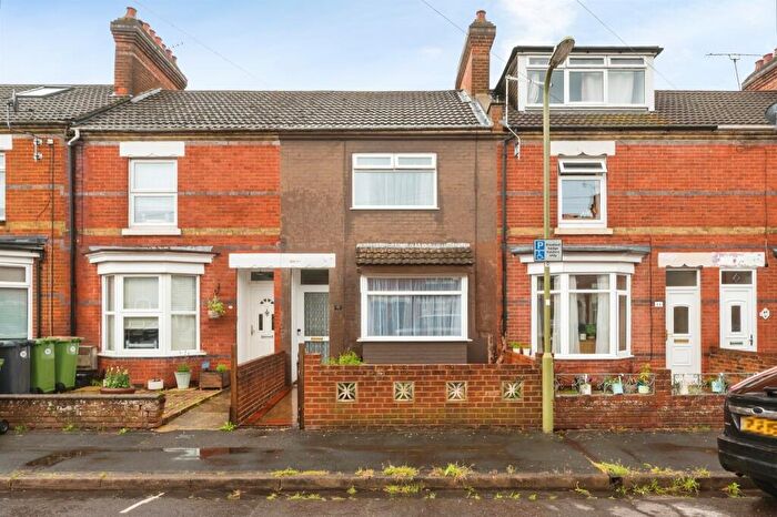 3 Bedroom Terraced House For Sale In Newtown Road, Eastleigh, SO50