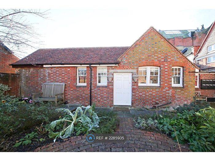 1 Bedroom Flat To Rent In Church Lane, Tonbridge, TN9