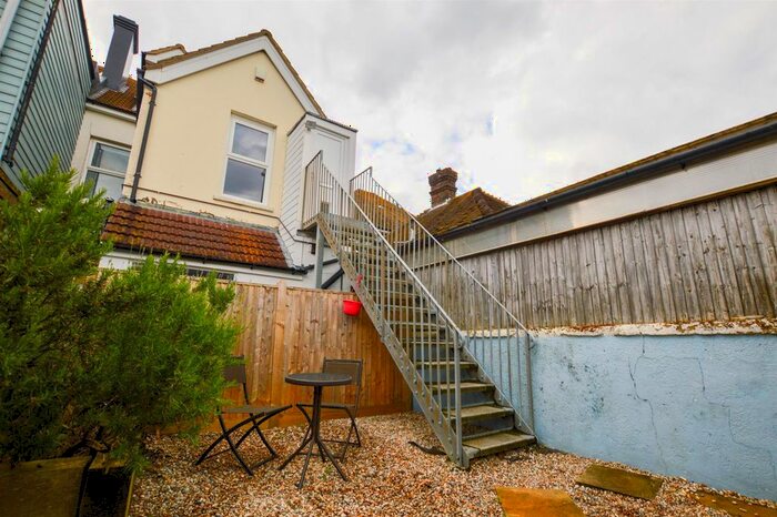 3 Bedroom Maisonette To Rent In Eastbourne Road, Pevensey Bay, Pevensey, BN24