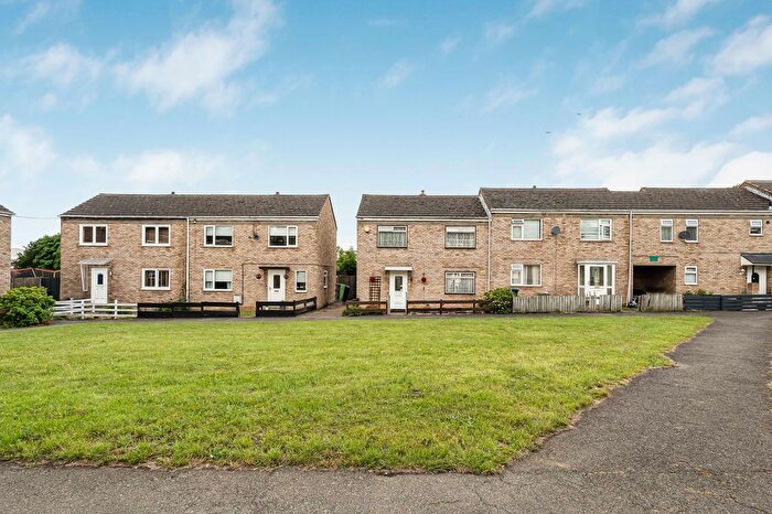 3 Bedroom End Of Terrace House For Sale In Sycamore Drive, Huntingdon, Cambridgeshire., PE29