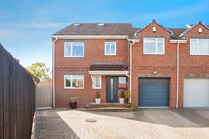 4 Bedroom Semi-Detached House For Sale In Netherfield Crescent, Netherton, Wakefield, WF4