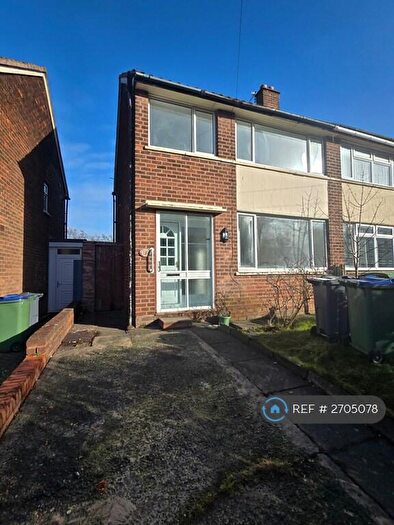 3 Bedroom Semi Detached House To Rent In Leslie Rise, Oldbury, B69