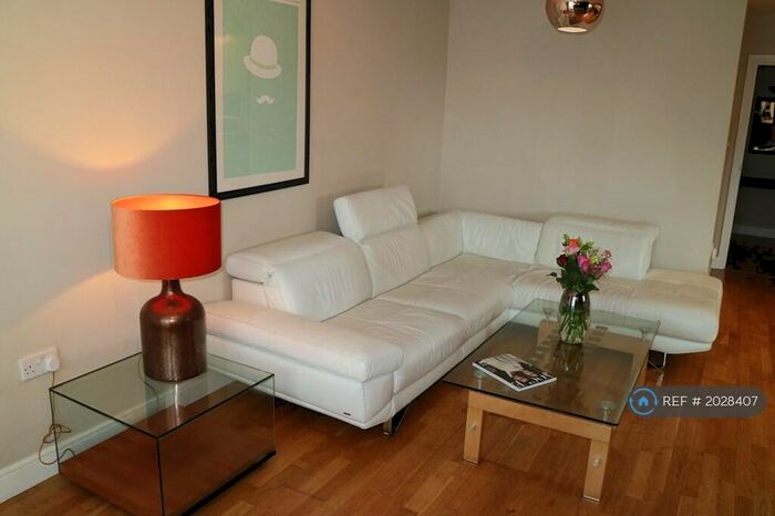 2 Bedroom Flat To Rent In Altolusso, Cardiff, CF10