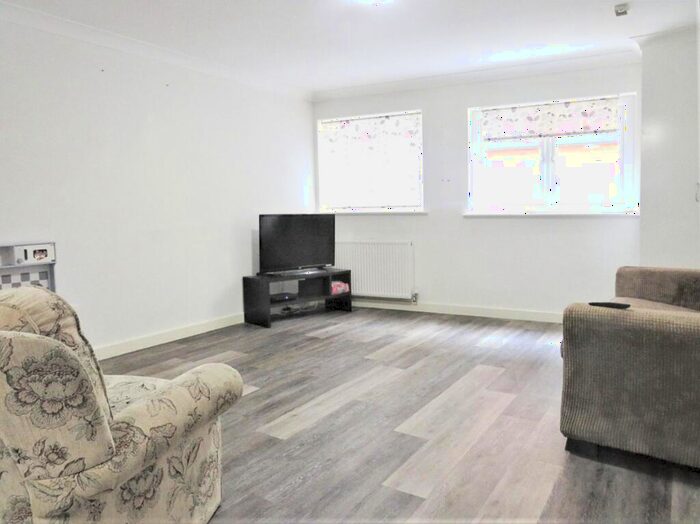 1 Bedroom Flat For Sale In Eld Lane, Colchester, CO1