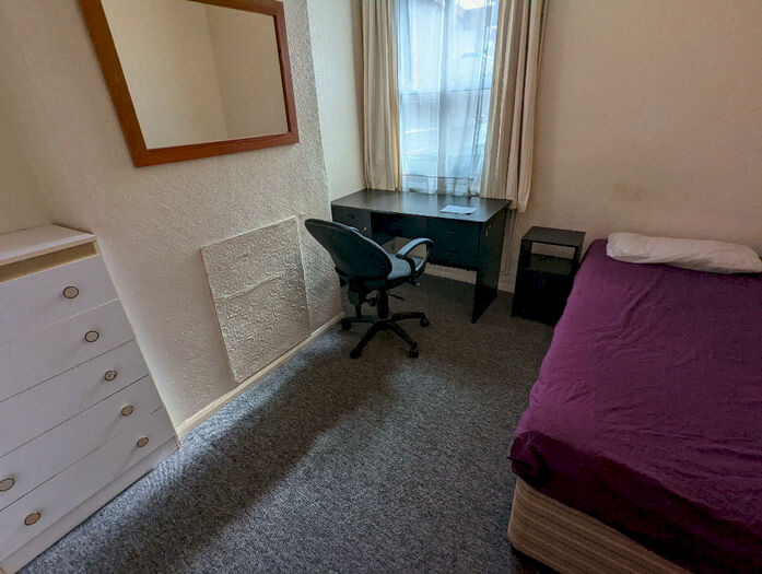 5 Bedroom Terraced House To Rent In Pitcroft Avenue, Reading, Berkshire, RG6