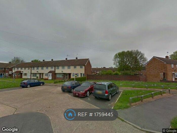 3 Bedroom Maisonette To Rent In Kennet Drive, Bletchley, Milton Keynes, MK3