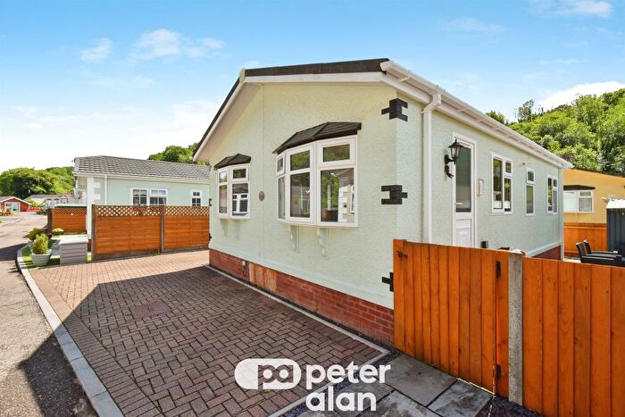 2 Bedroom Park Home For Sale In Woodlands Residential Park, Treharris, CF46