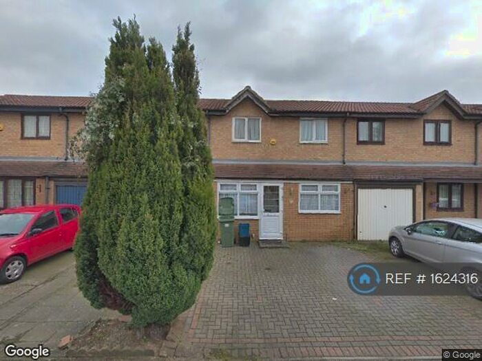 4 Bedroom Terraced House To Rent In Express Drive, Goodmayes, IG3