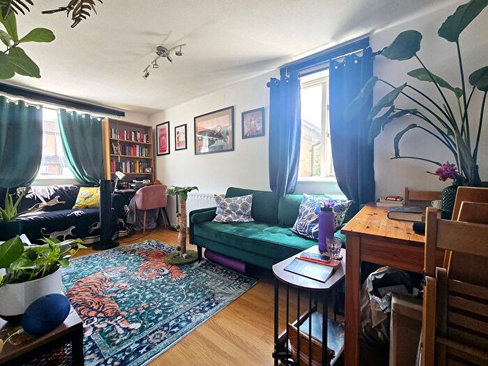 1 Bedroom Flat For Sale In John Maurice Close, Elephant Amp; Castle, SE17