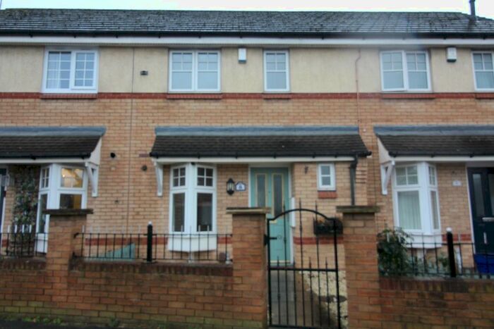 2 Bedroom Terraced House To Rent In Baptist Way, Stanningley, LS28