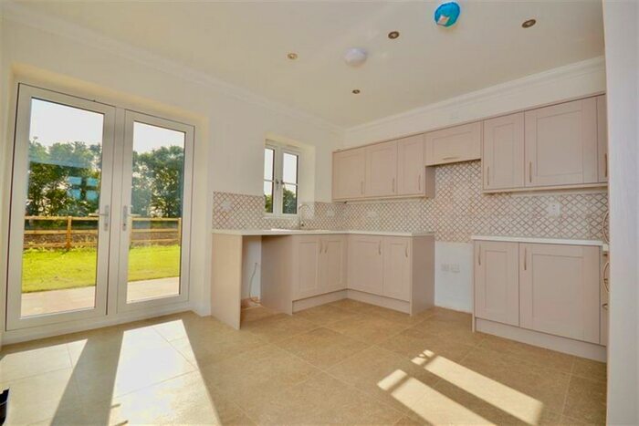 3 Bedroom Semi-Detached House To Rent In Shalford, CM7