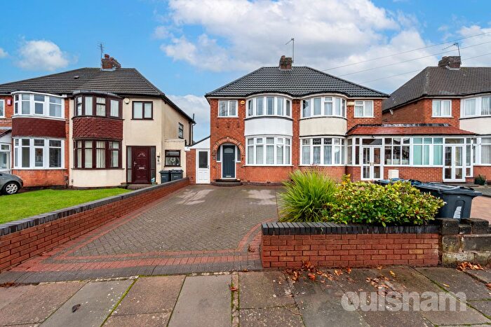 3 Bedroom Semi Detached House For Sale In Kingshurst Road, Northfield, Birmingham, B31