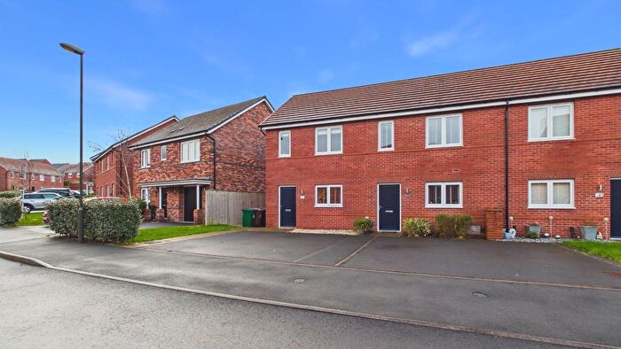 2 Bedroom Semi-Detached House For Sale In Kinglas Drive, Mickleover, Derby, Derbyshire, DE3