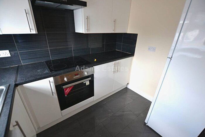 2 Bedroom Flat To Rent In Reading Road, Pangbourne, RG8