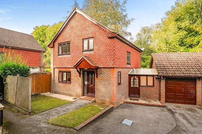 3 Bedroom Detached House For Sale In Copse Road, Haslemere, GU27