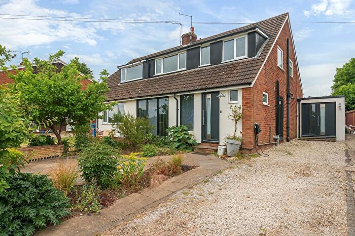4 Bedroom Semi-Detached House For Sale In Maidenhead, Berkshire, SL6
