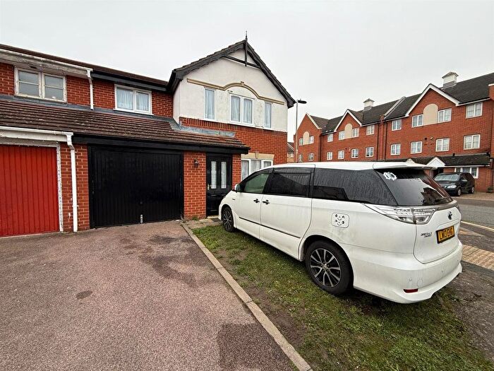 3 Bedroom Property For Sale In Odell Close, Barking, IG11