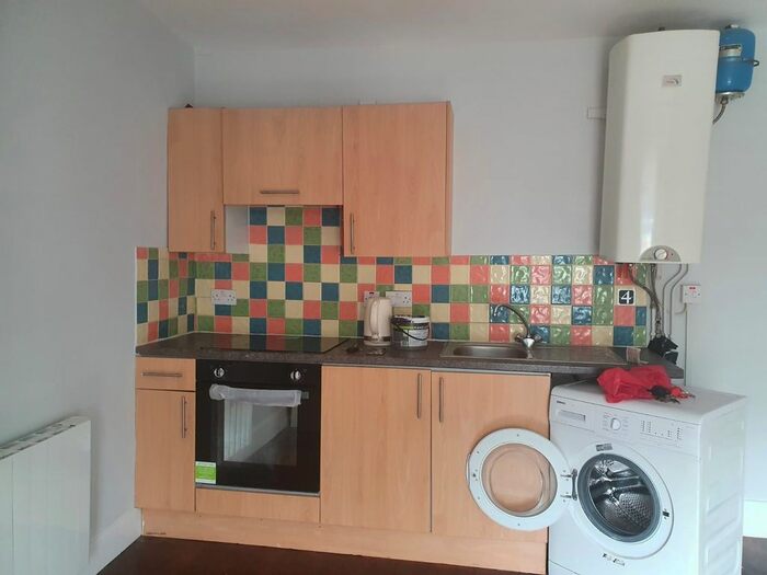 Studio To Rent In High Street, Chatham, ME4