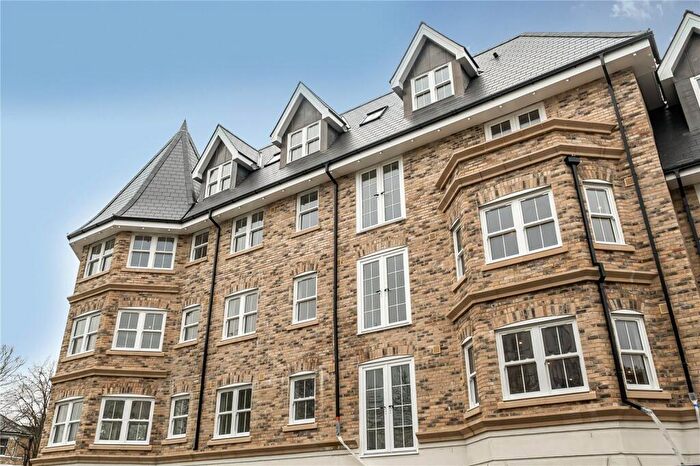 2 Bedroom Apartment For Sale In Durley Road, Bournemouth, Dorset, BH2