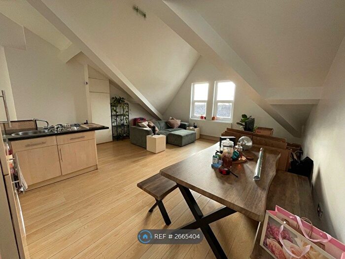 1 Bedroom Flat To Rent In Queens Road, Essex, IG9