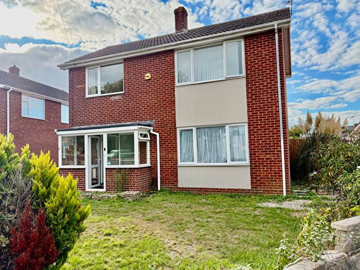 3 Bedroom Property To Rent In Mill Road, Bournemouth, BH8