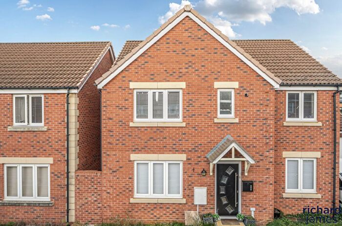 5 Bedroom Detached House For Sale In Polesdon Avenue, Swindon, SN3
