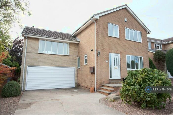 5 Bedroom Detached House To Rent In Crowden Walk, Barnsley, S75