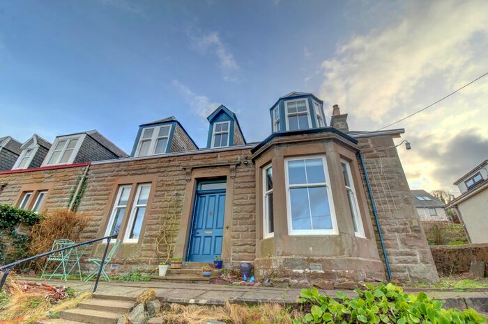 3 Bedroom Semi-Detached House For Sale In Birkhill Avenue, Wormit, Newport-On-Tay, Dundee DD6