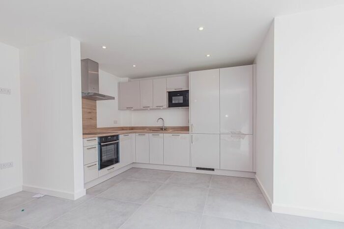 2 Bedroom Flat To Rent In Denchworth Road, Grove, Wantage, OX12