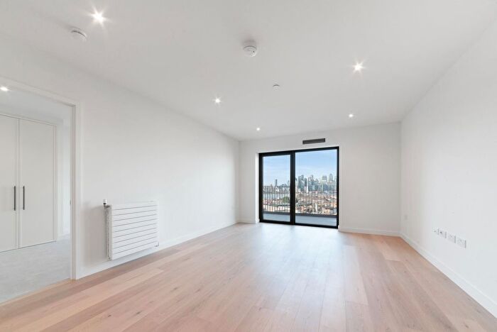 1 Bedroom Flat To Rent In Mill Building, Riverscape, London, E16