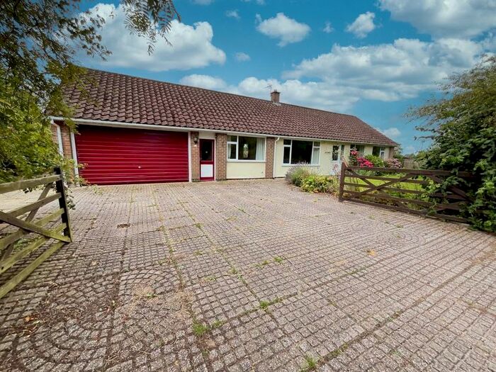 3 Bedroom Detached Bungalow For Sale In Outwoods, Newport, TF10