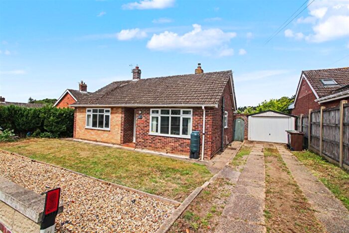 2 Bedroom Detached Bungalow For Sale In St. Edmunds Rise, Taverham, NR8