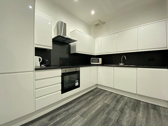 3 Bedroom Flat To Rent In Morrison Street, Central, Edinburgh, EH3