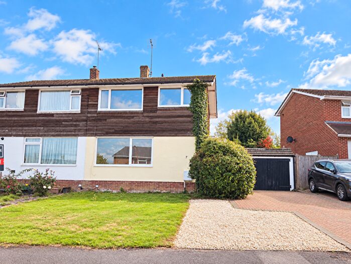 3 Bedroom Semi-Detached House For Sale In Staplehurst, Kent, TN12