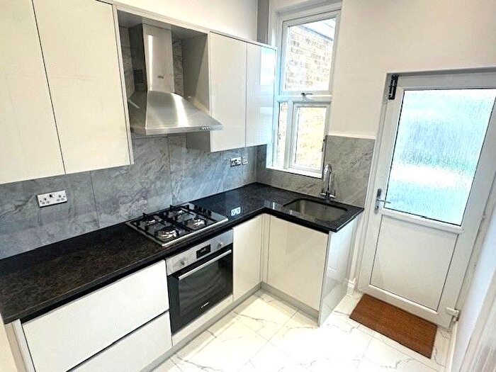 4 Bedroom Semi-Detached House To Rent In Bulstrode Road, Hounslow, Hounslow, TW3
