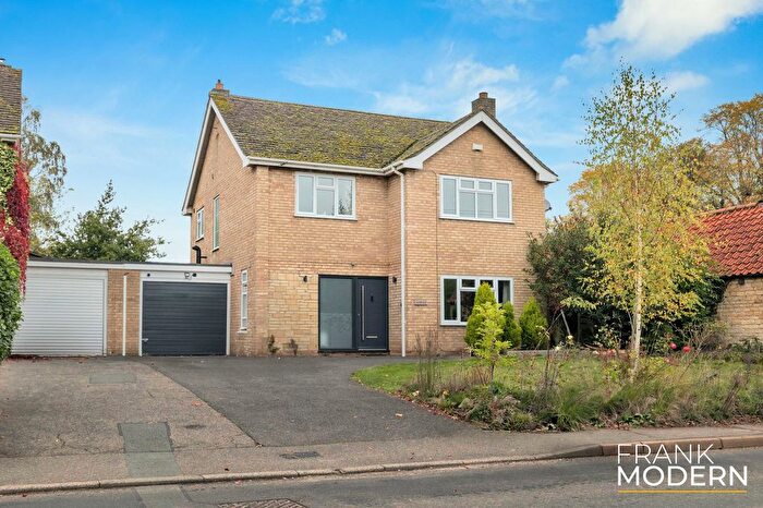 4 Bedroom Detached House For Sale In Barnack Road, Bainton, PE9