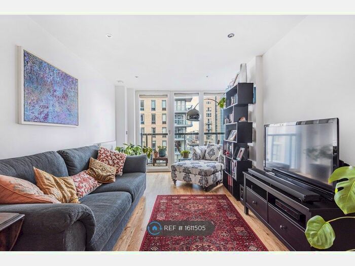 2 Bedroom Flat To Rent In Dowells Street, London, SE10