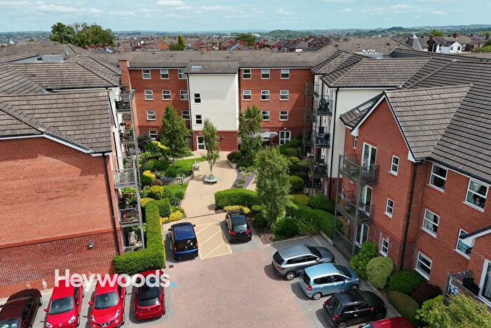 3 Bedroom Flat For Sale In Adlington House, High Street, Wolstanton, Newcastle-Under-Lyme, ST5