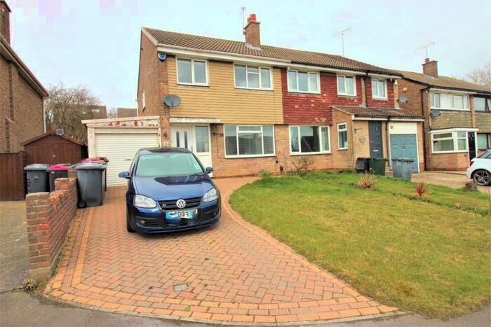 3 Bedroom Semi-Detached House To Rent In Osprey Road, Aston, Sheffield, Rotherham, S26