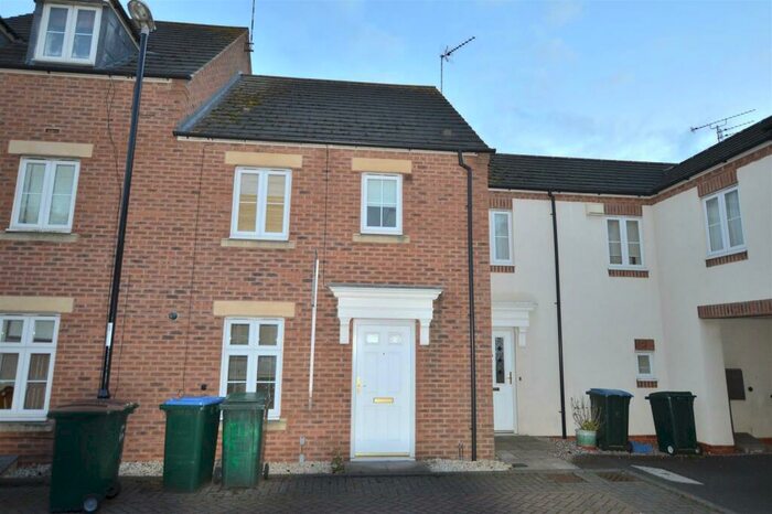 3 Bedroom Semi-Detached House To Rent In Elizabeth Way, Walsgrave, Coventry, Warwickshire, CV2