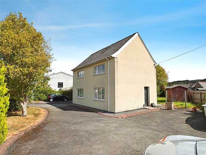 4 Bedroom Detached House For Sale In Ael Y Bryn, Ystradgynlais, Swansea, Powys, SA9