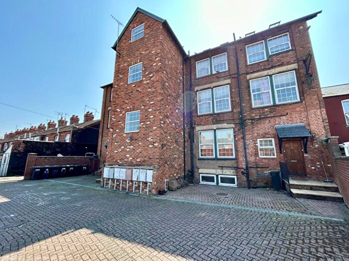 3 Bedroom Flat To Rent In Havelock Street, Kettering, NN16