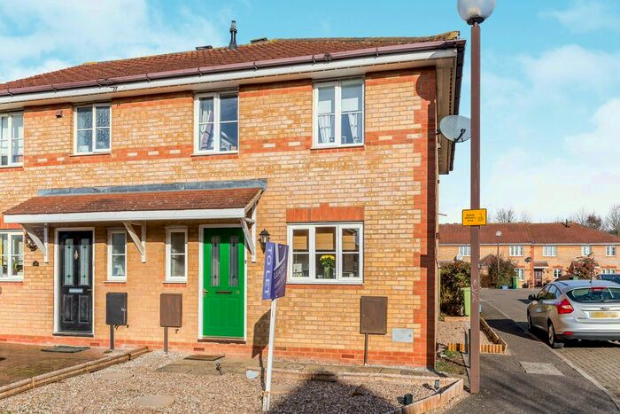 3 Bedroom Semi-Detached House To Rent In Chicksands Avenue, Monkston, MK10