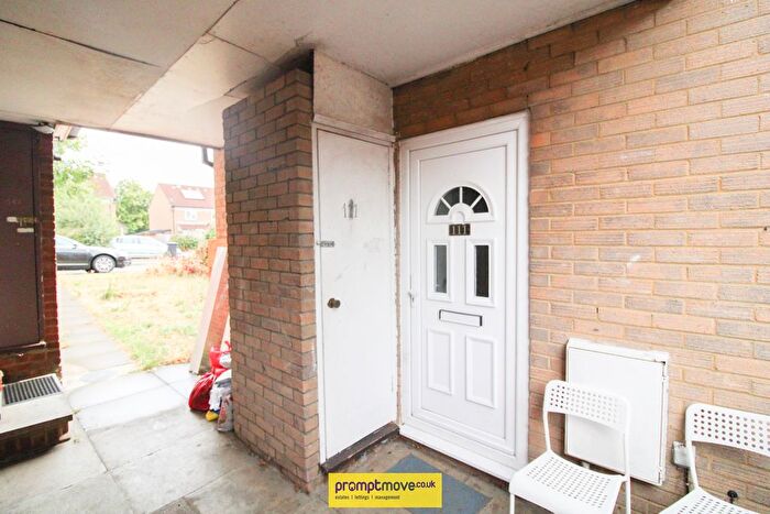 2 Bedroom Property To Rent In Dorrington Close, Luton, LU3