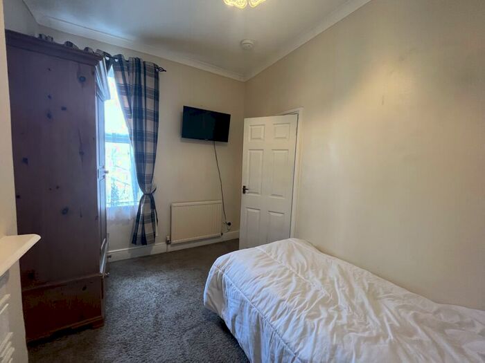1 Bedroom Flat To Rent In Copnor Road, Portsmouth, PO3