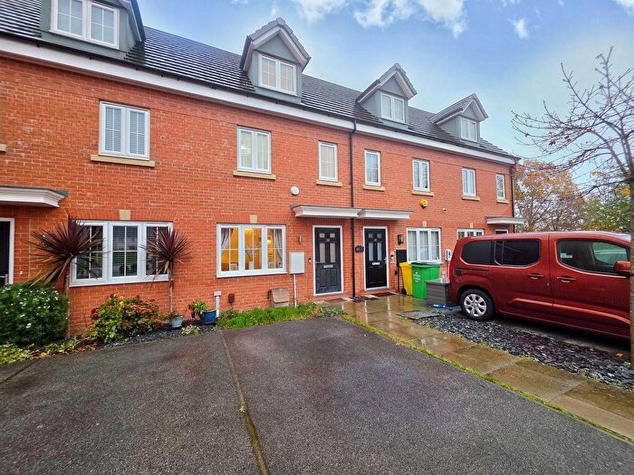 3 Bedroom Town House For Sale In Raley Drive, Barnsley, S75
