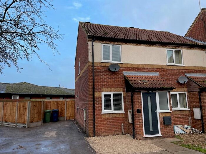 2 Bedroom Terraced House To Rent In Mill Close, Wisbech, PE13